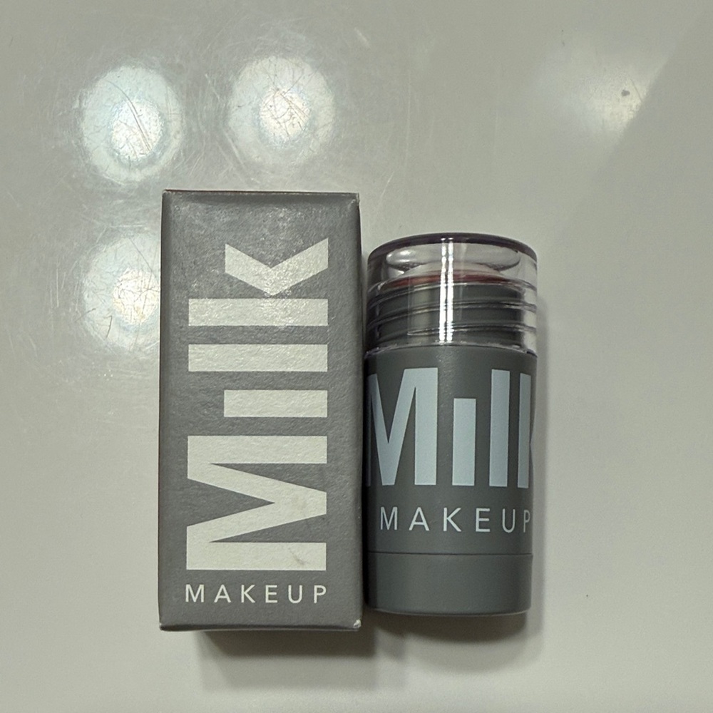 Milk Makeup Highlighter Stick - Werk
NEW, UNOPENED